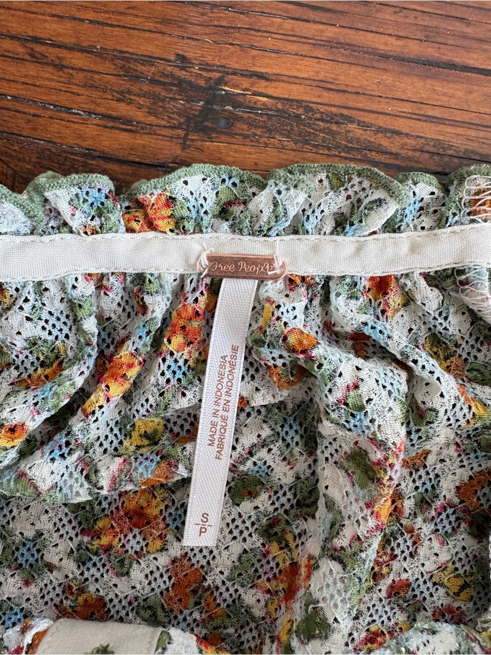 Free People - Picture 6 of 11